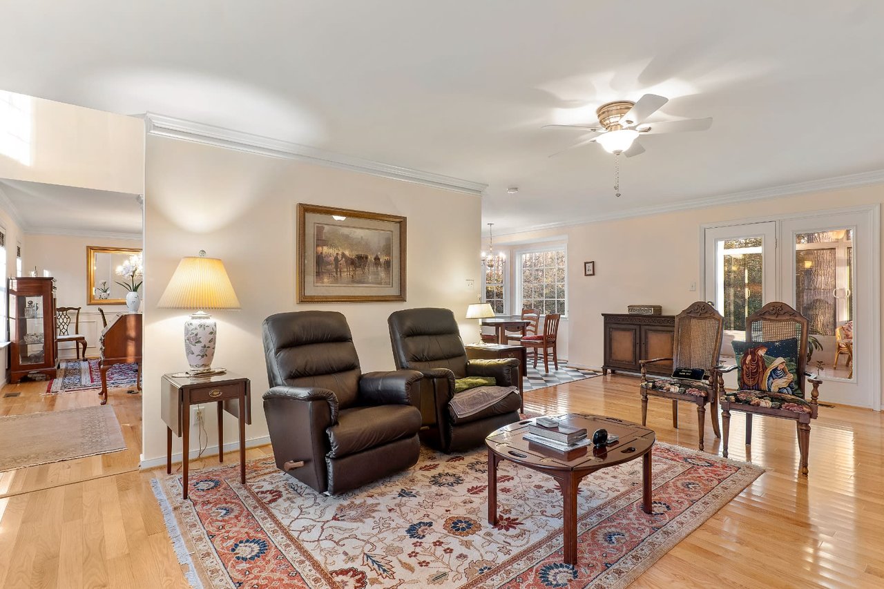 3531 Sherwood Bluff Way