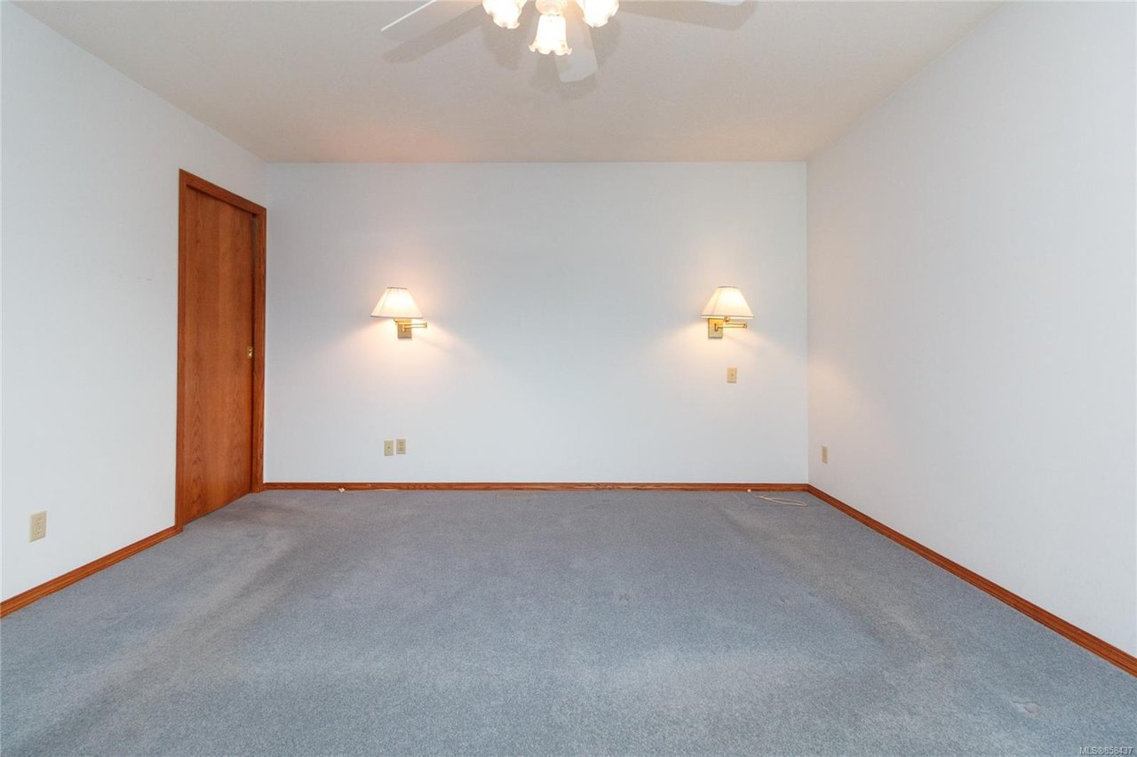 805 Summerwood Pl