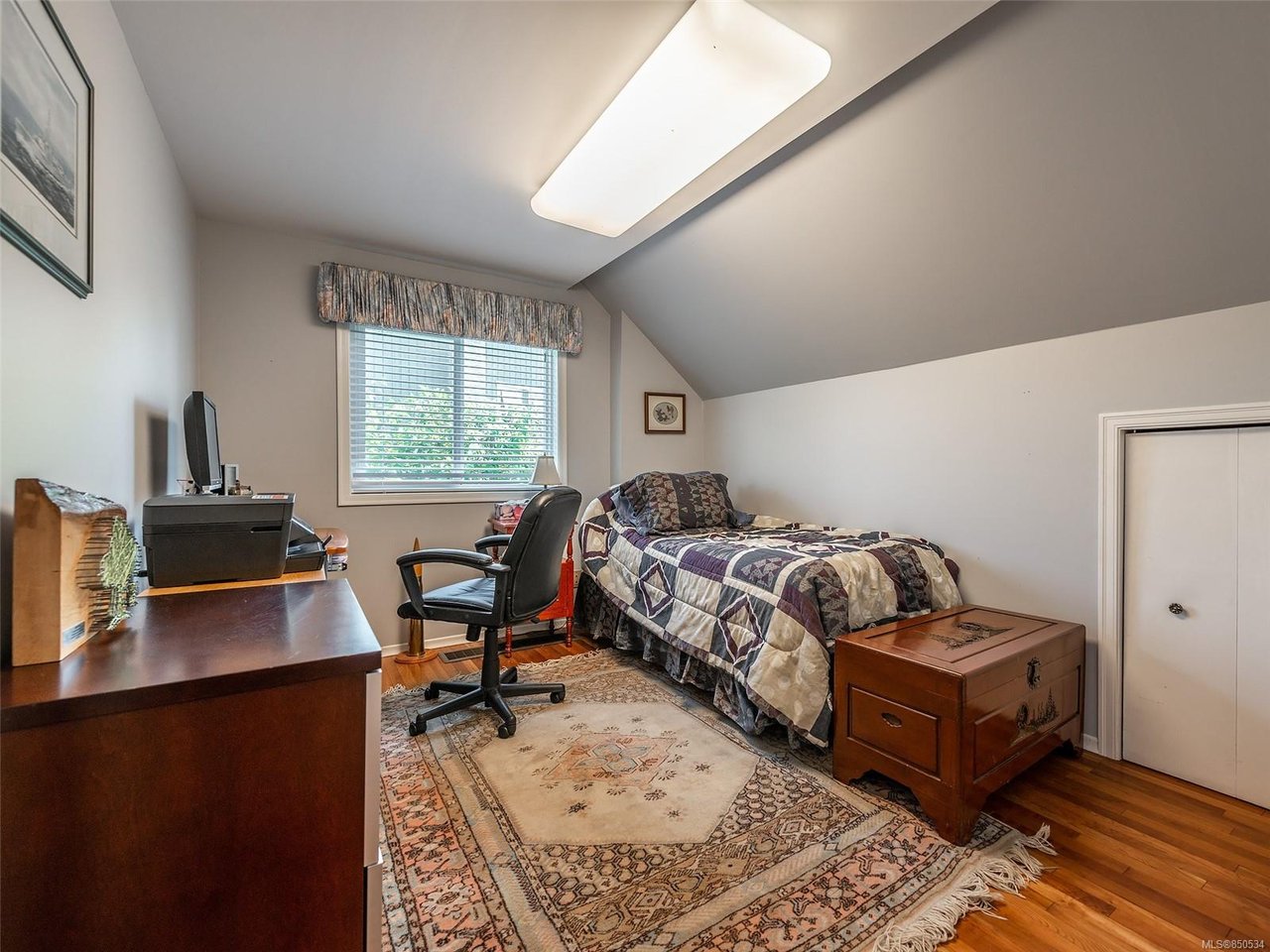 1238 Garry Oak Pl
