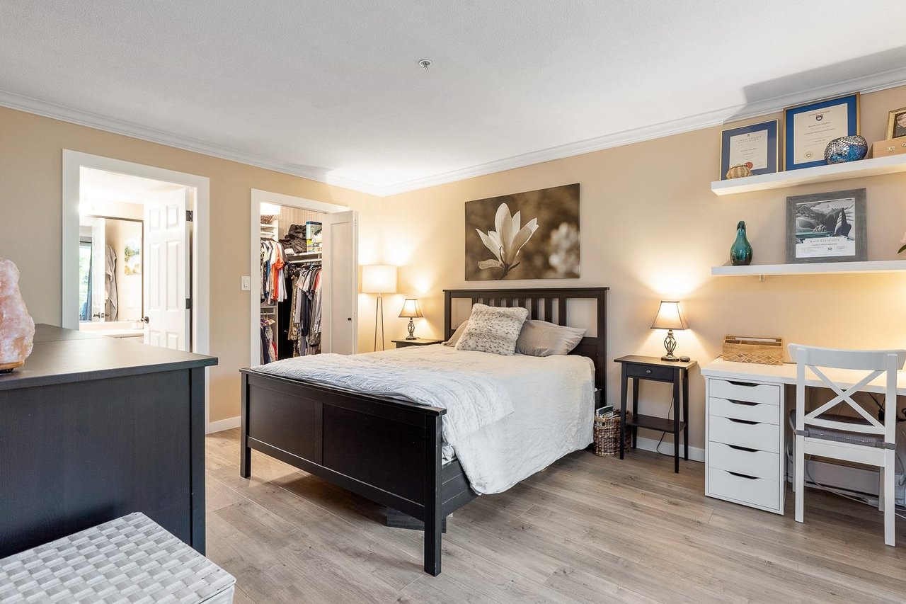 202-220 Newport Dr