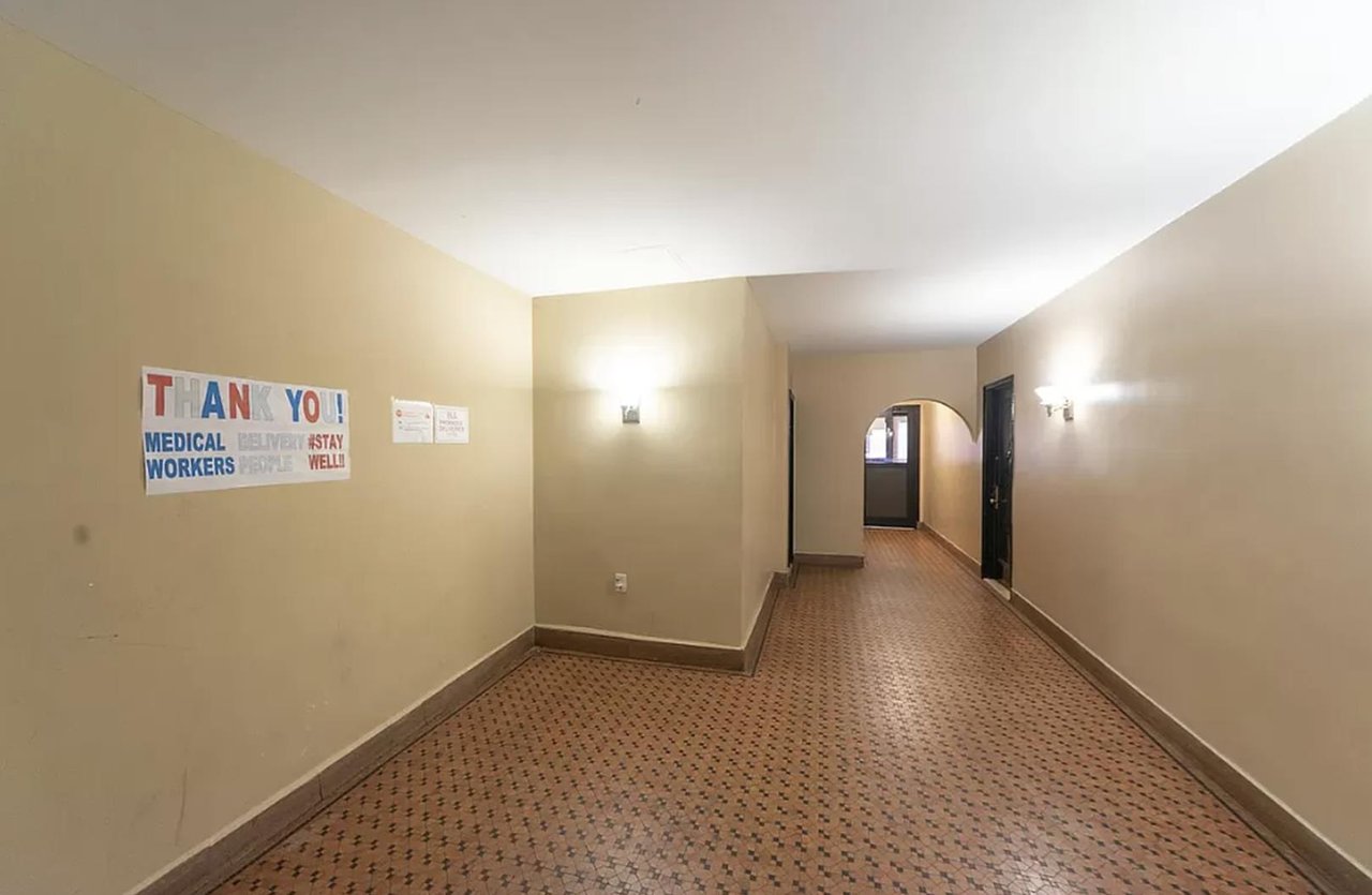 210 East 38th Street, Apt 4-C
