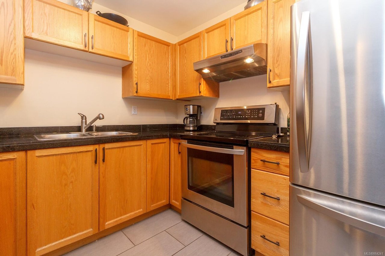 202-290 Island Hwy