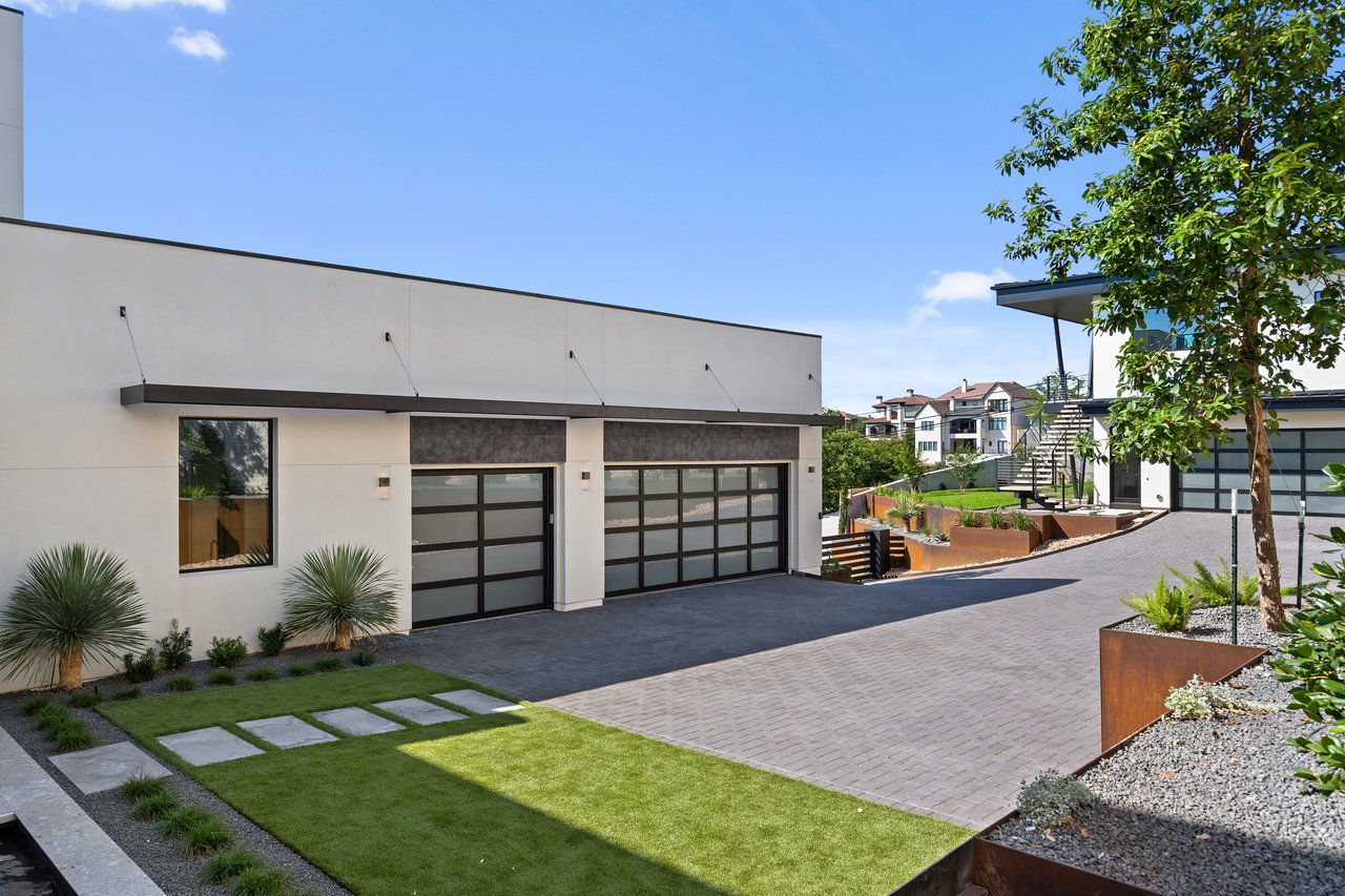 6809 Oasis Pass