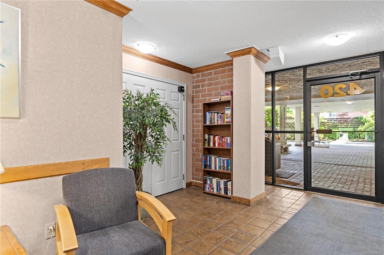 604-420 Linden Ave