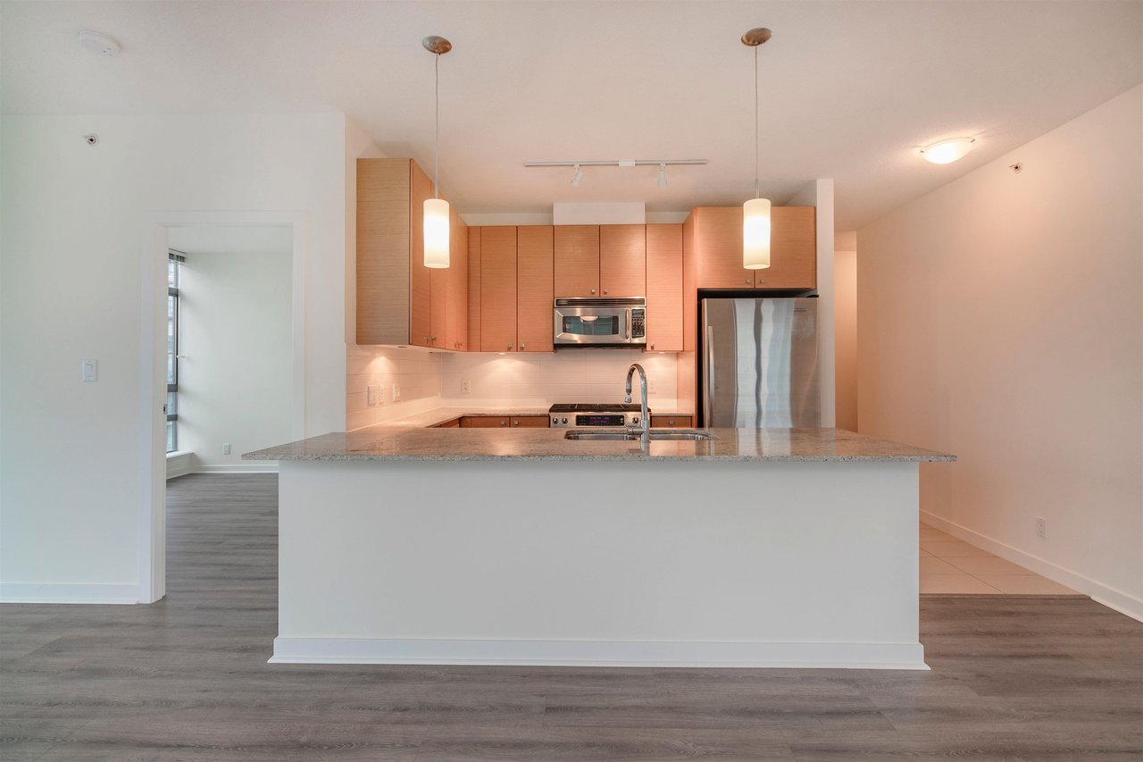 1506-6888 Alderbridge Wy