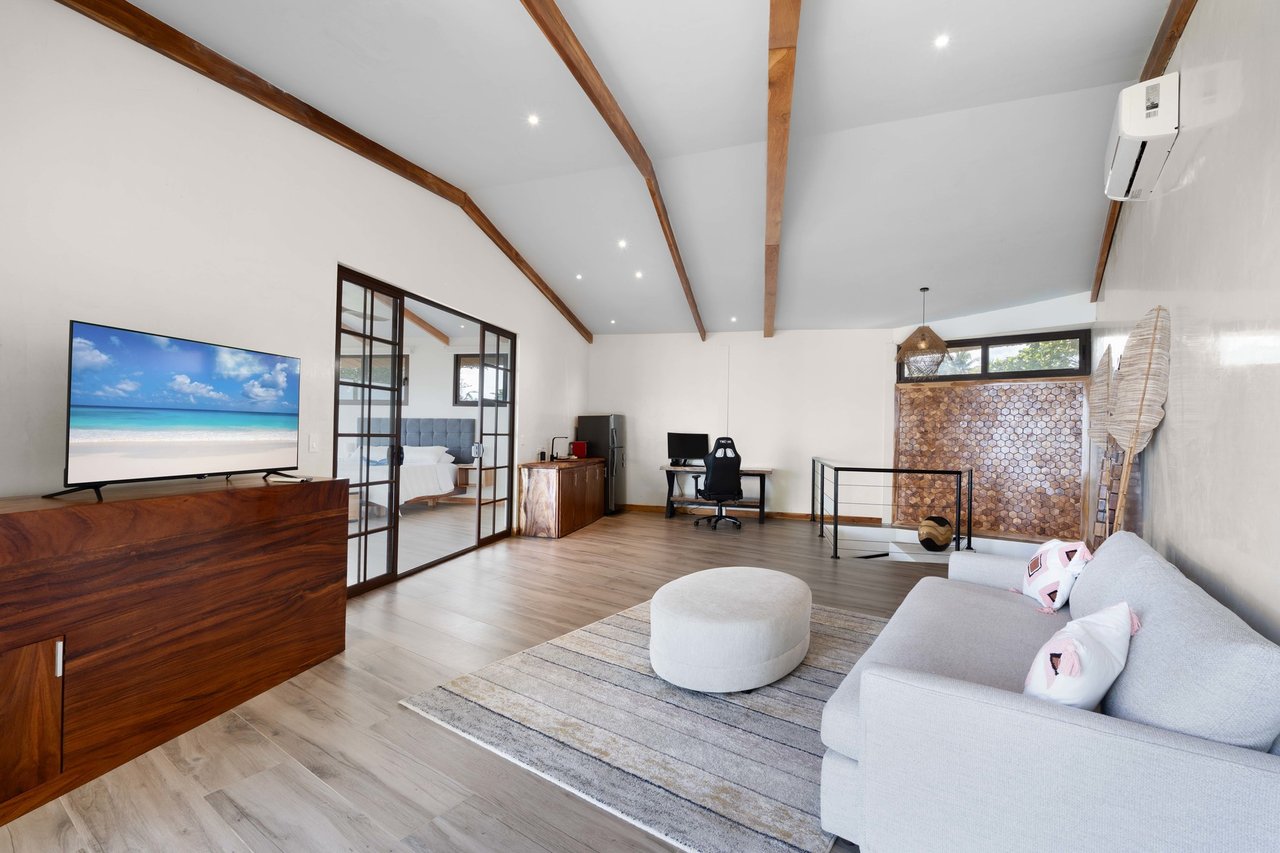 Beachfront Luxury Ocean View Home, Flamingo, Guanacaste