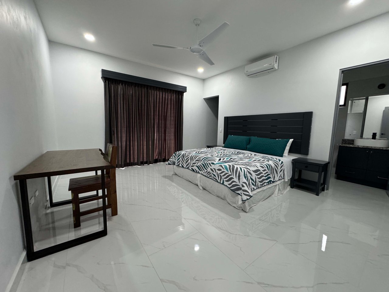 Uvita Beach Retreat!  Close to the Beach, Far From The Stress