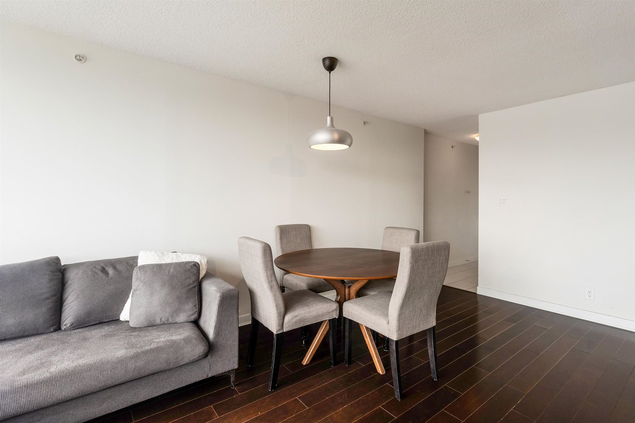 803-7535 Alderbridge Wy