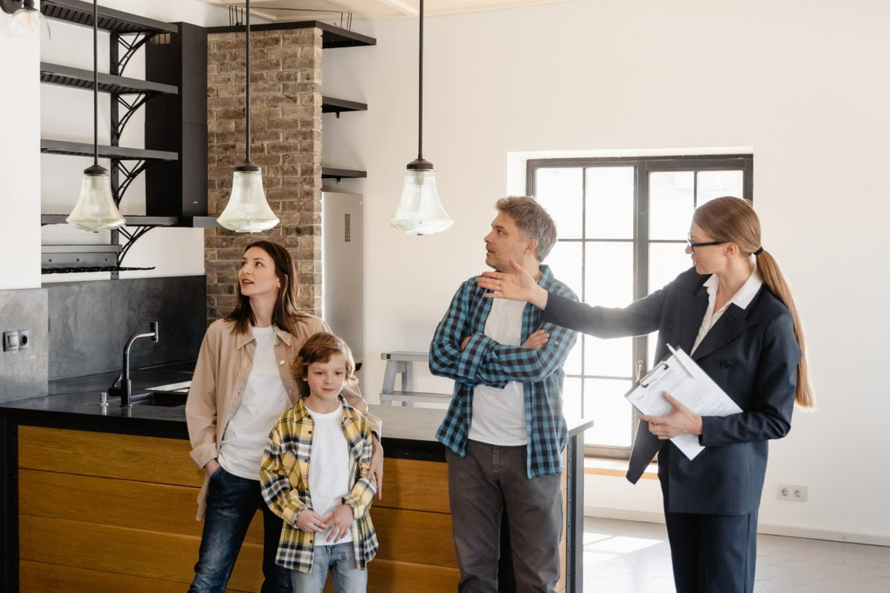 8 Important Questions to Ask During an Open House