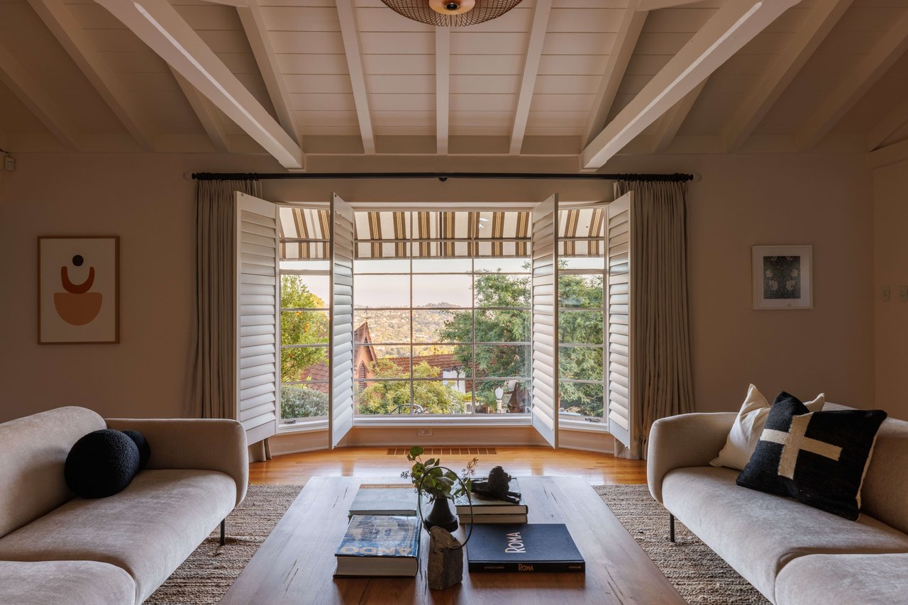 A Sophisticated c. 1938 Traditional in Los Feliz 