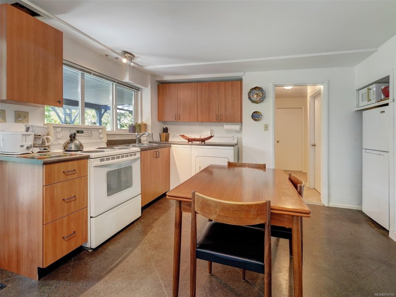 2105 Lorne Terr