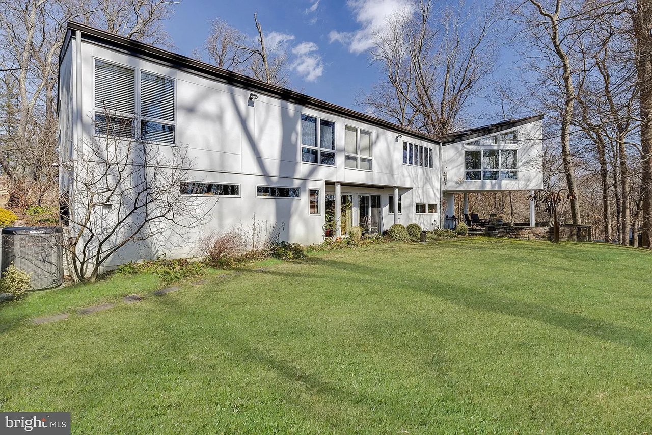 1595 Lafayette Rd