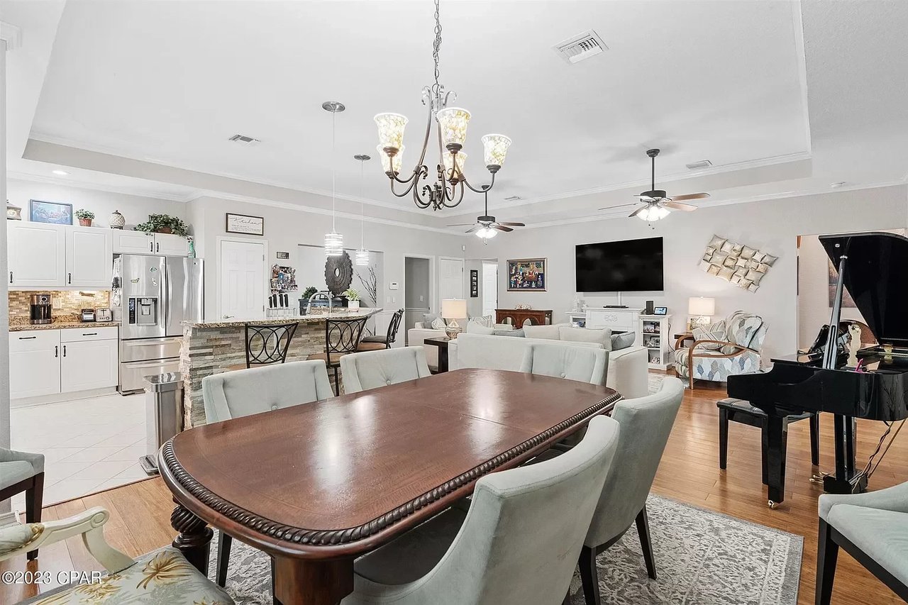 200 MIDDLEBURG Drive