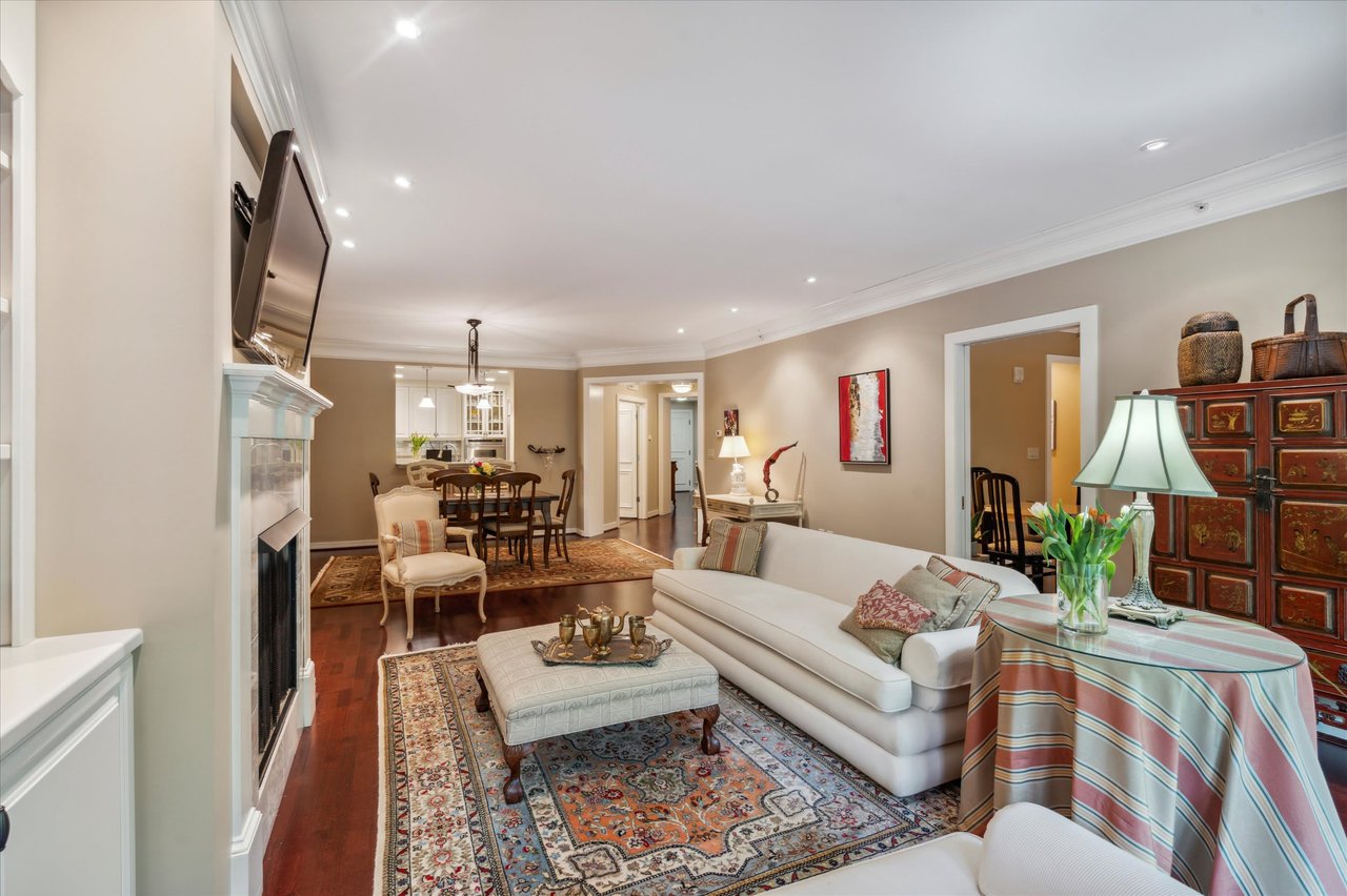 Condo at the Corithian