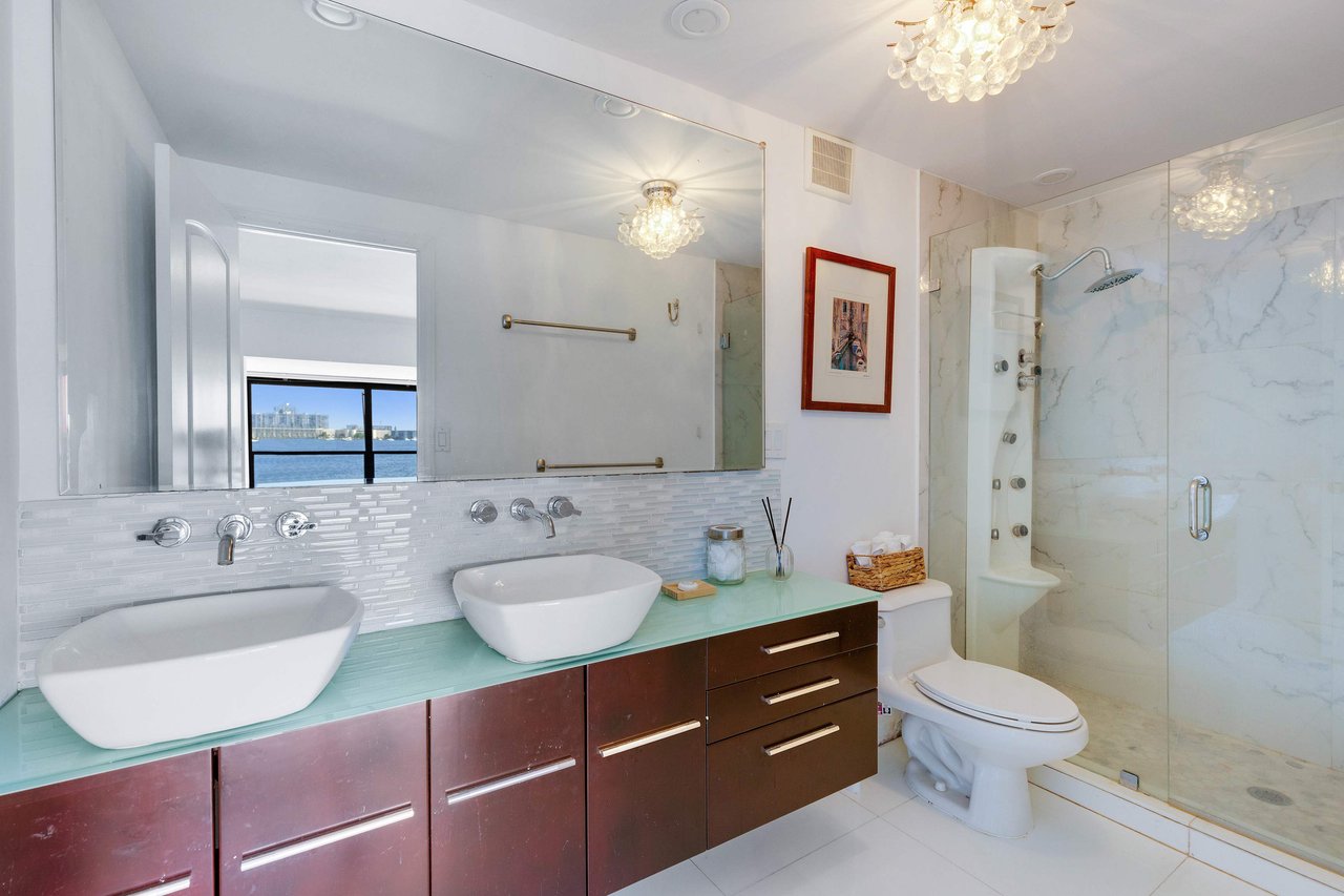 2769 NE 165 Ter North Miami Beach