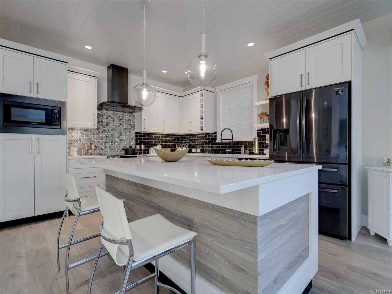 307 Seafield Rd