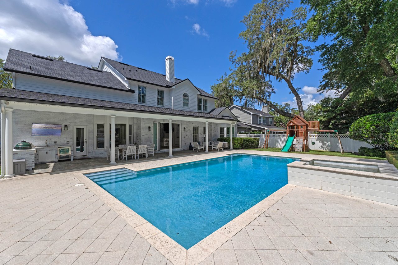 1421 Place Picardy