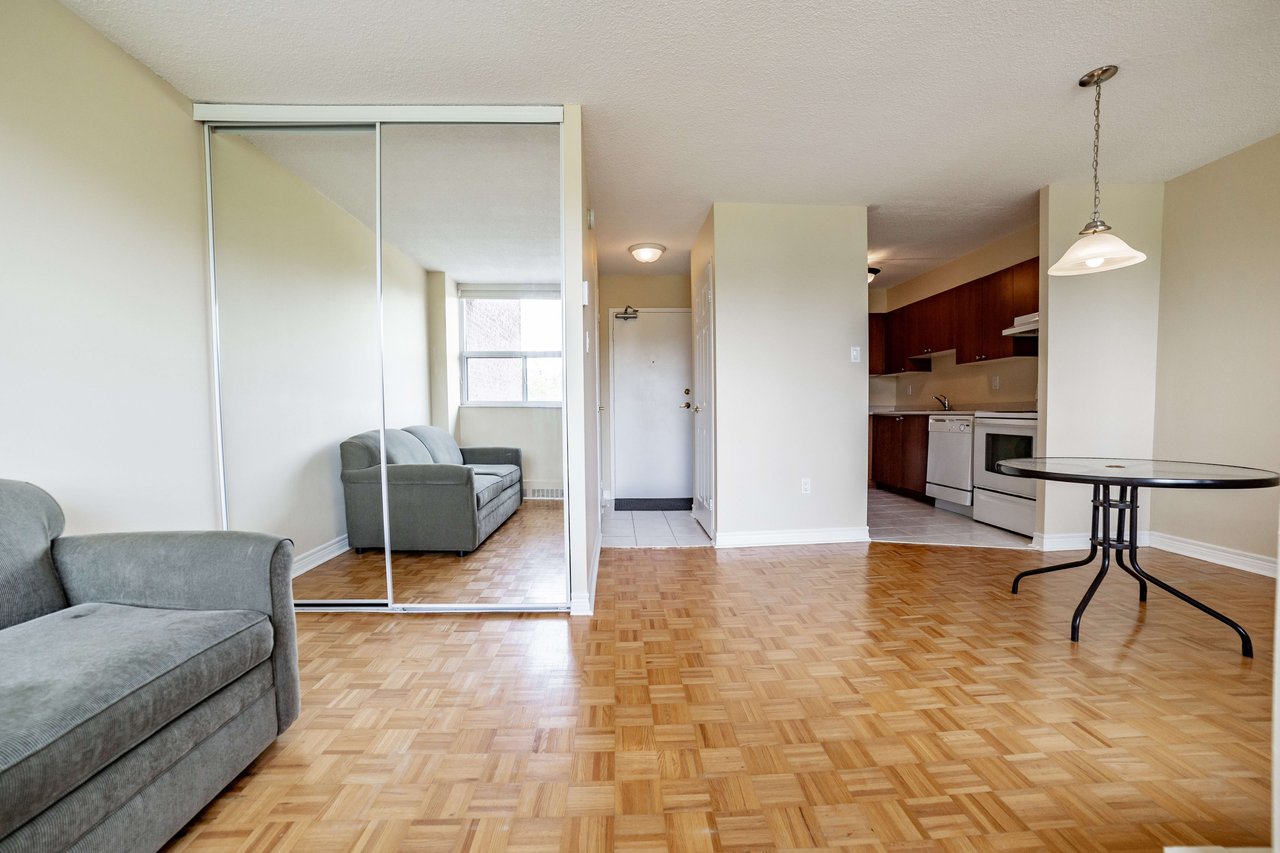 Studio Apartment in great location!