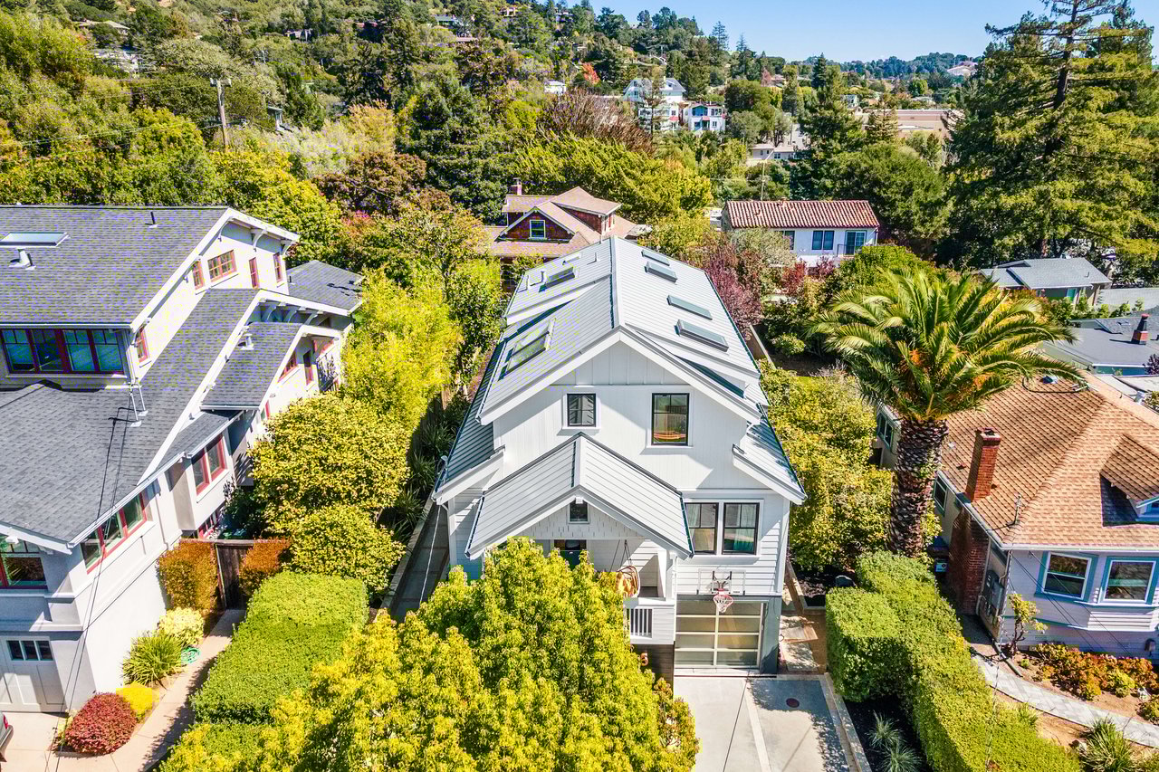 16 Carmelita Avenue