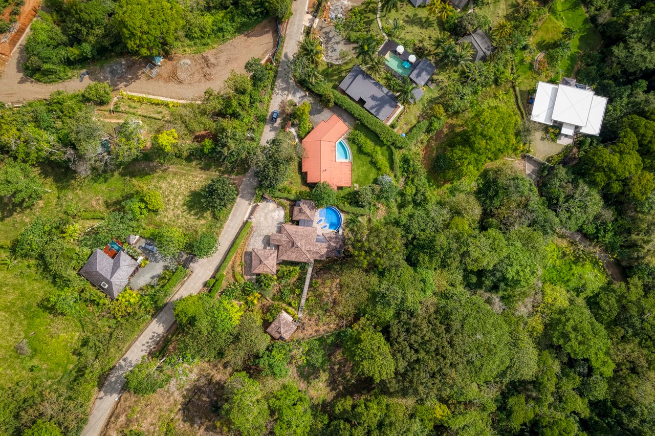 Stunning Ocean Views at Casa Perezoso