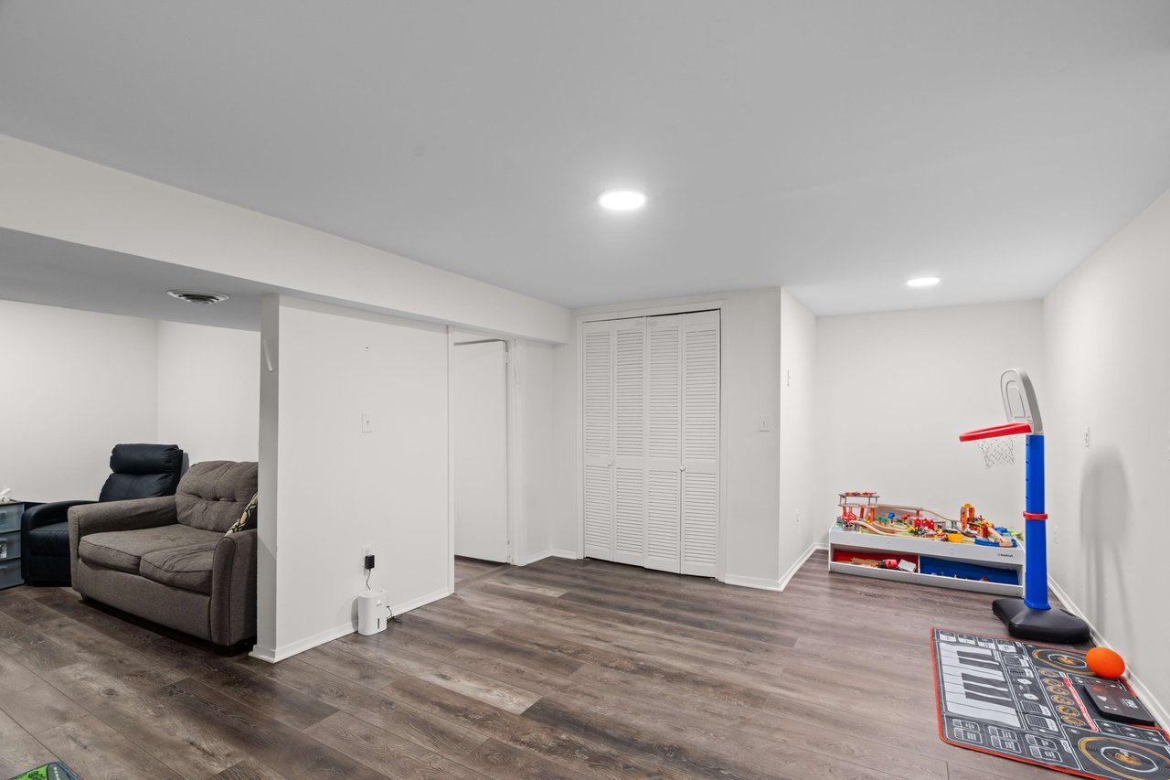 306 Alexandria Way