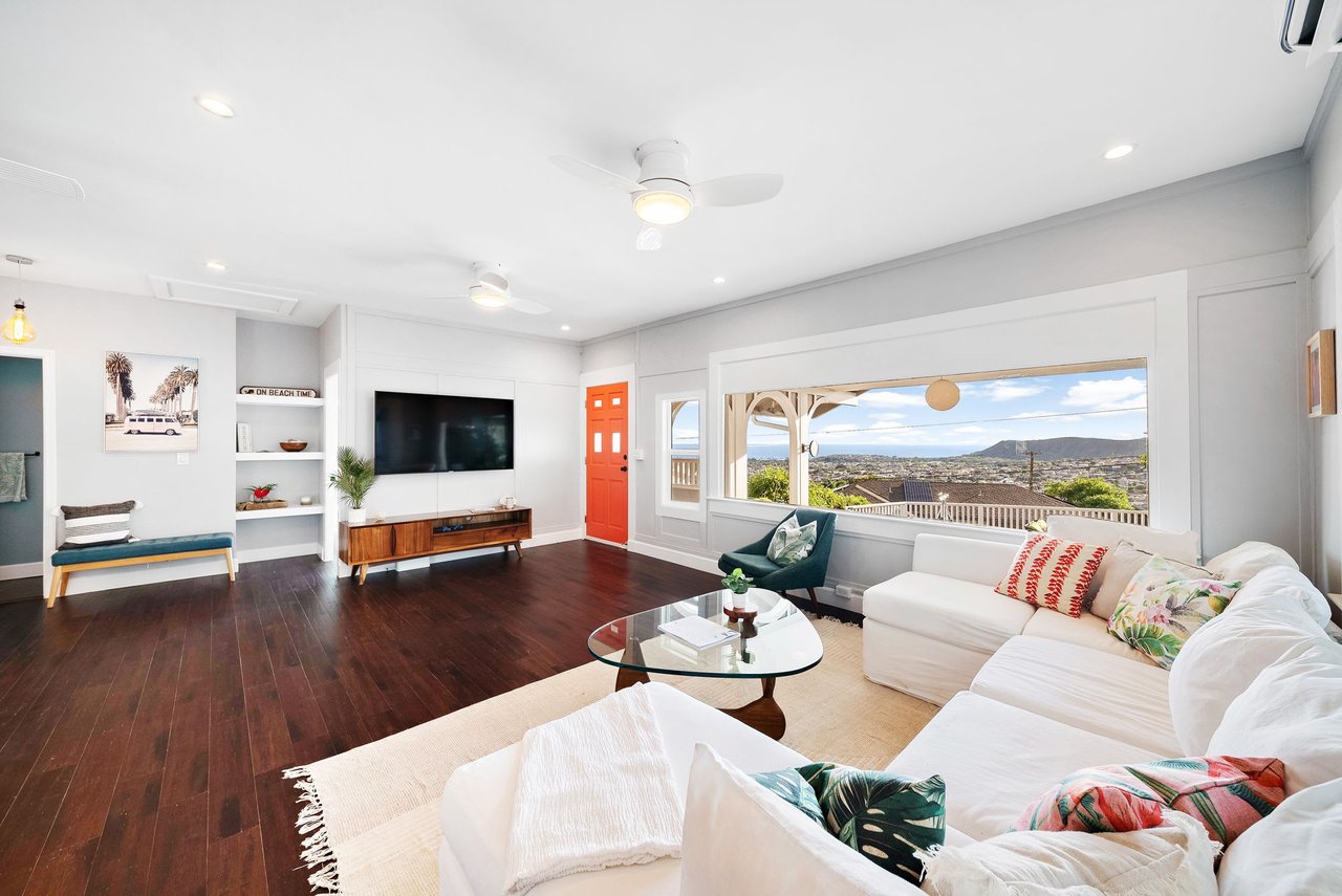 3851 Sierra Drive