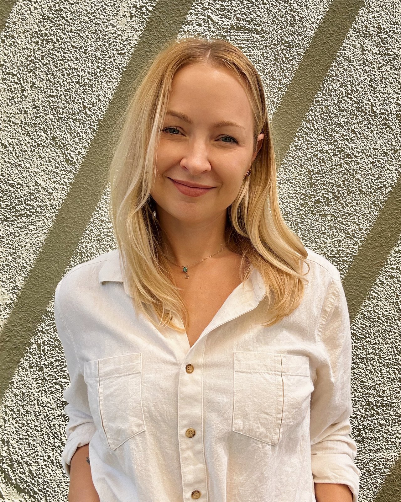 The Trailblazing Journey of Jess Maniatis: A Shining Star in September's #BuildHerUp Campaign 🍹🌟