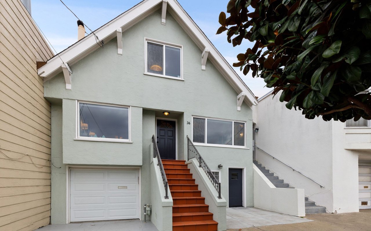 36 De Montfort Ave