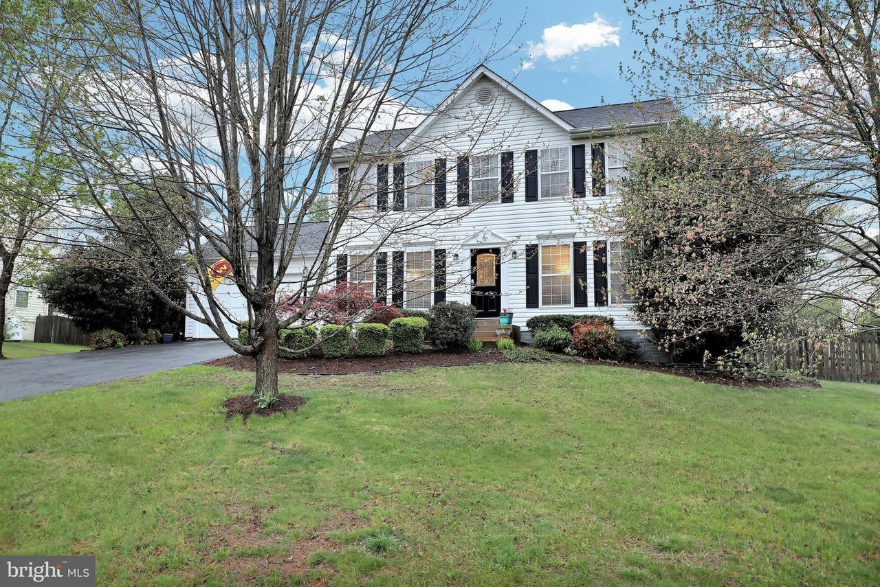 9 Meade Ct