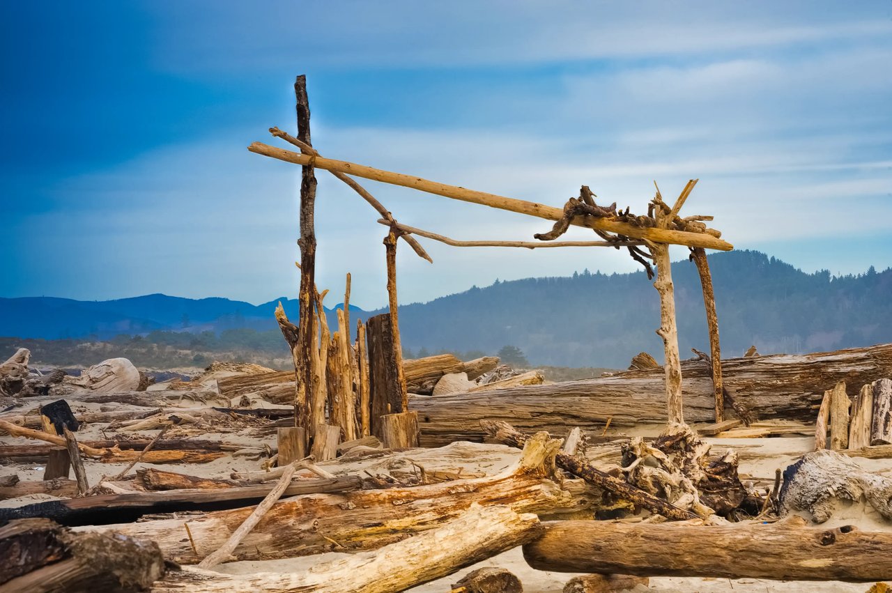 Driftwood shelter in Nehalem Bay State Park