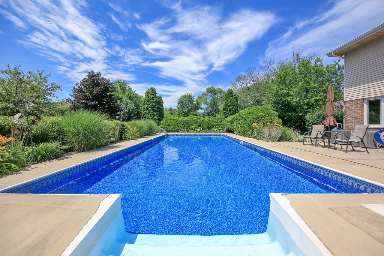 Beautifully Appointed Home Perfect For Entertaining