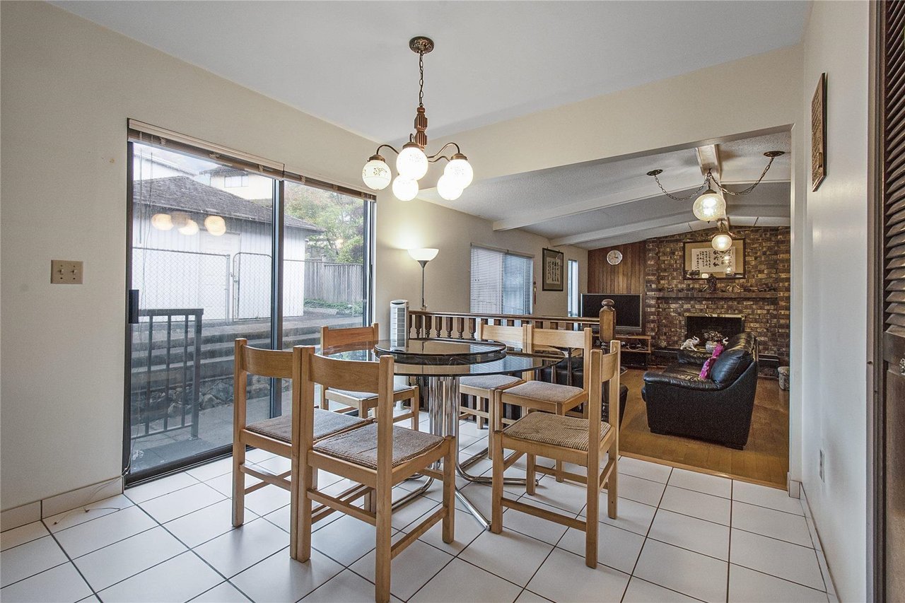 2920 Camrose Dr