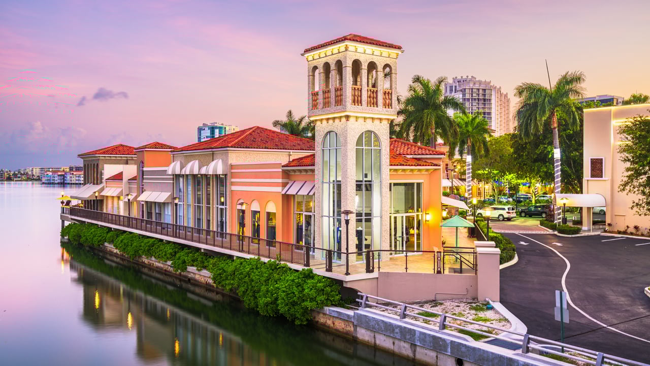Luxury Condos vs. Single Family Properties: What’s the Best Fit for Your Naples Lifestyle?