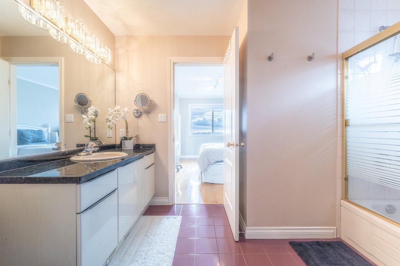 2588 Diamond Cres