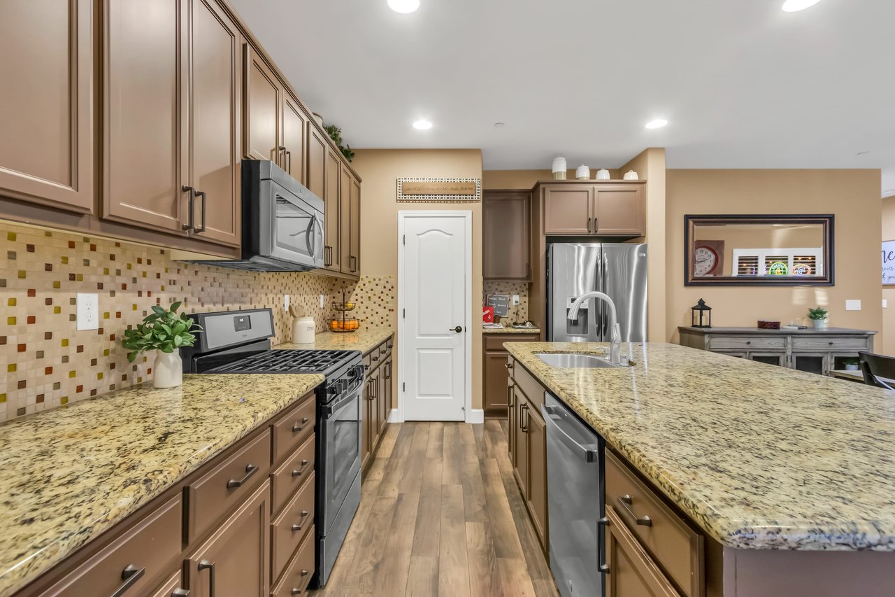 3123 Acorn Glen Way