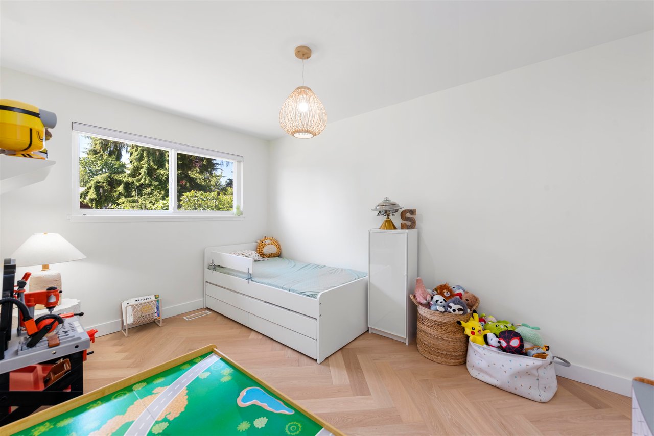 335 Seaview Drive, Port Moody