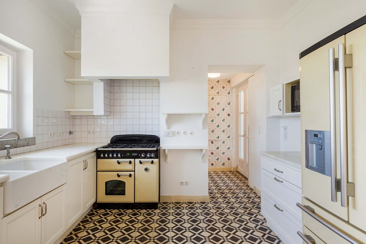 Kitchen - Estoril Villa with Sea Views