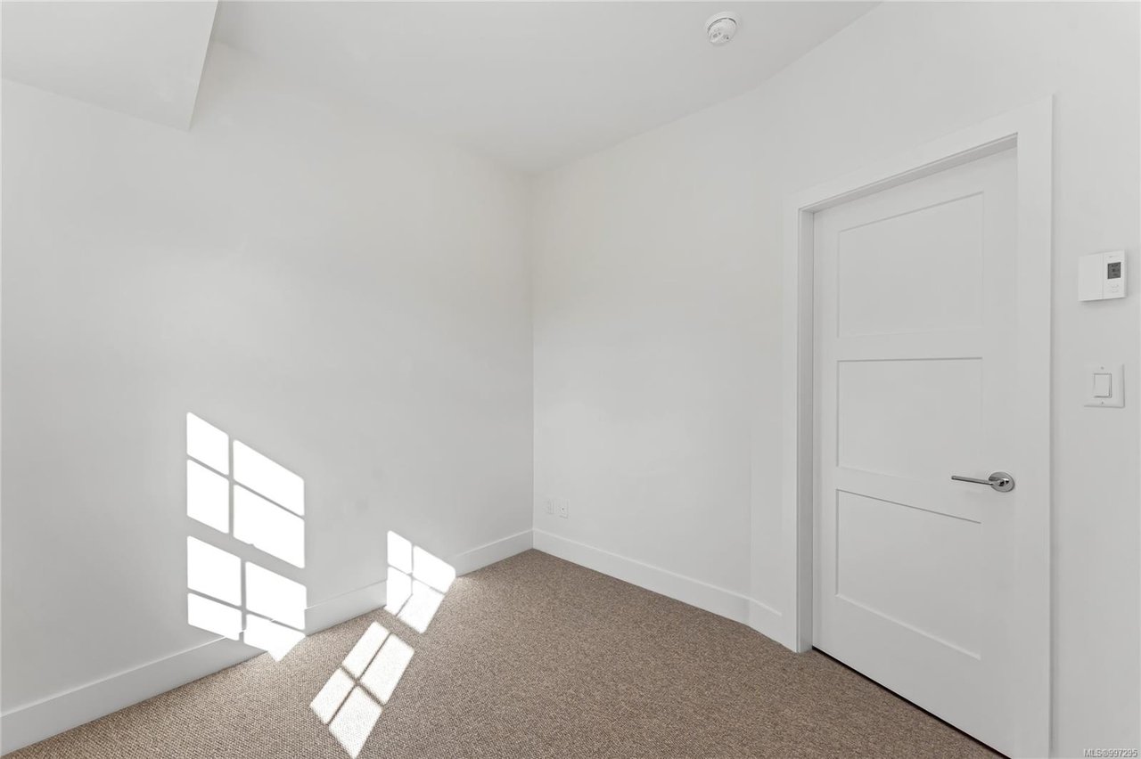 302B-1224 Richardson St, Victoria