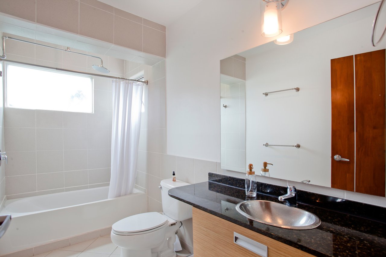 Mountain View Contemporary Apartment, Escazu, San Jose