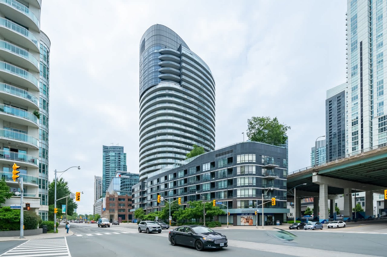 38 Dan Leckie Way Unit 1809
