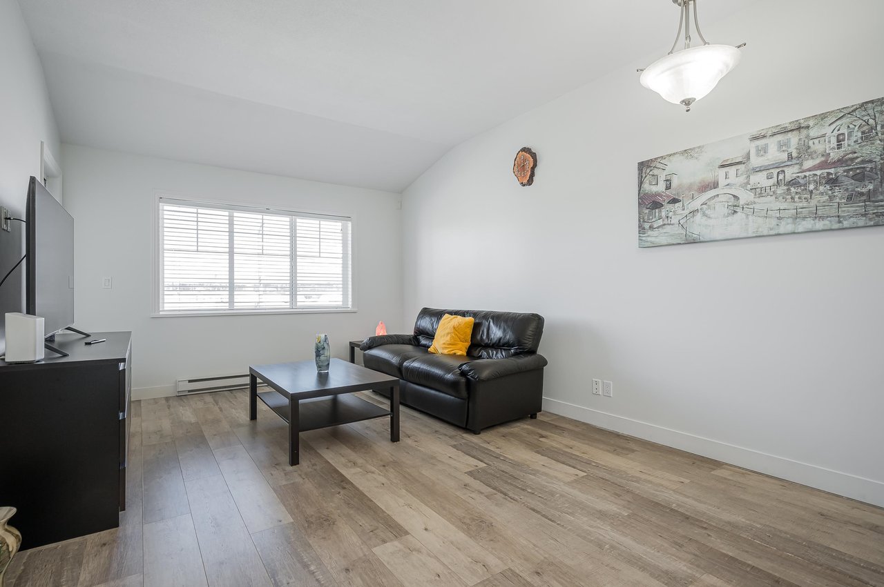 304-19774 56 Ave