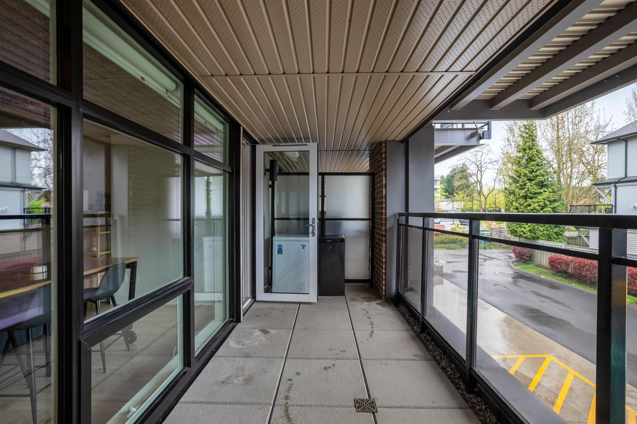103-4223 Hastings St