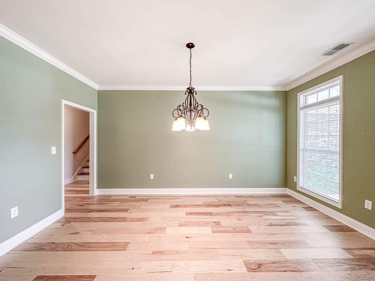 2303 Palisades Court with 5 Bedrooms!!!