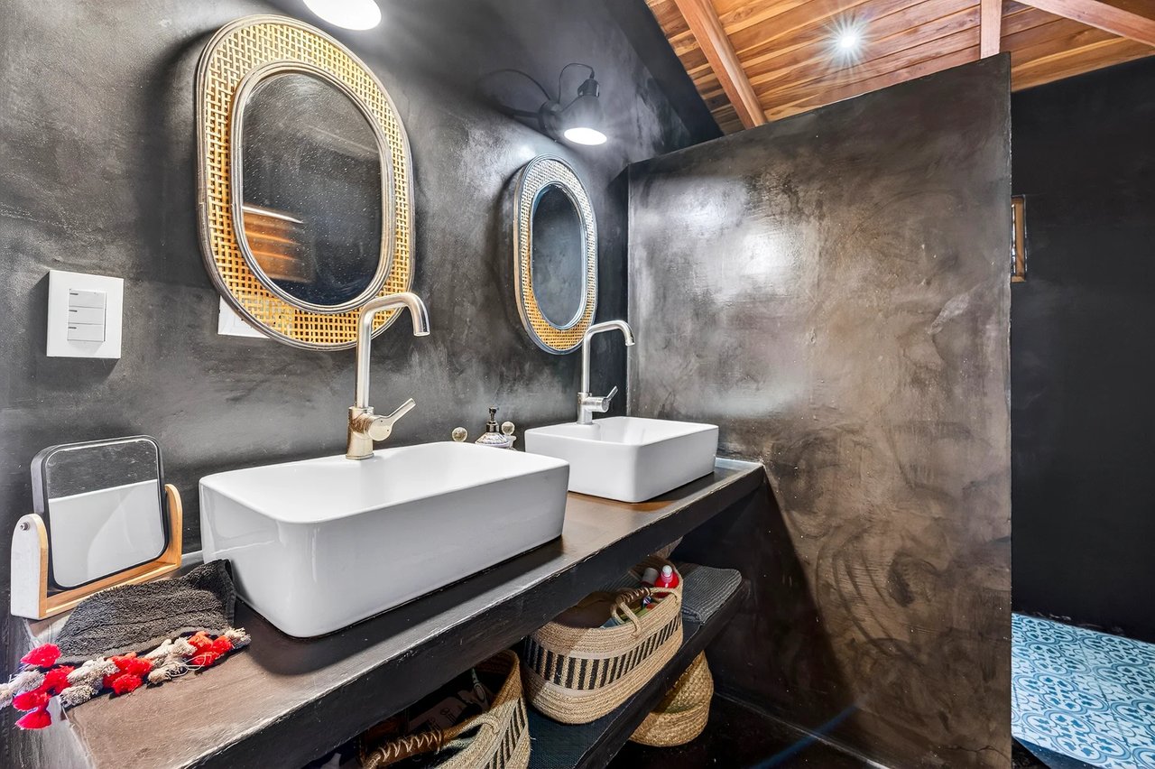 Modern Home in Beachfront Gated Community, Tamarindo, Guanacaste