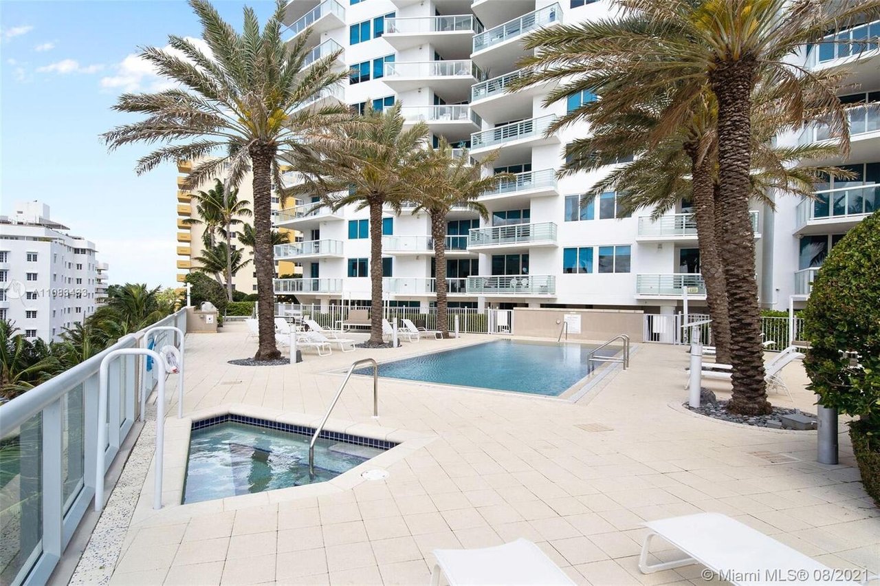 3801 Collins Ave, #501