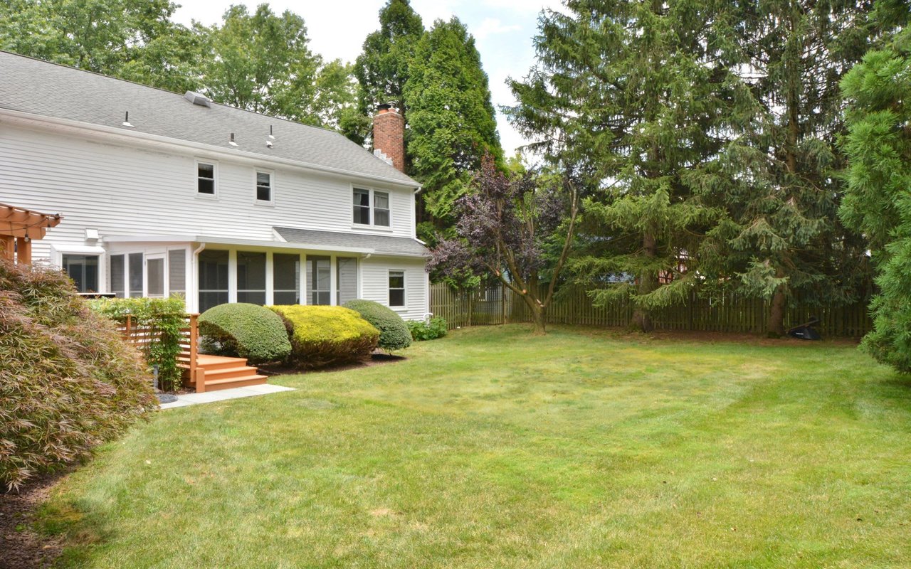 1 W CARTWRIGHT DR