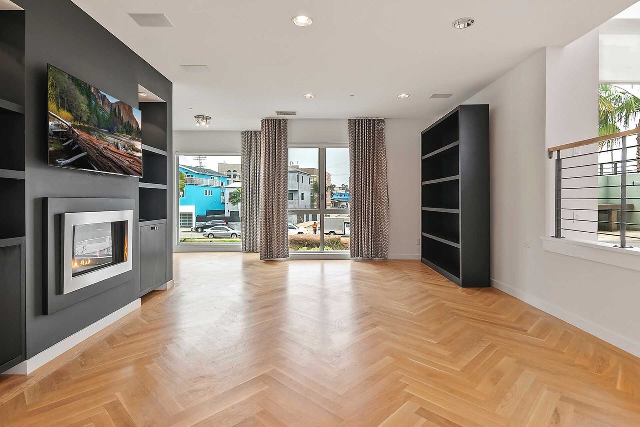 310 WASHINGTON BLVD Unit: 804
