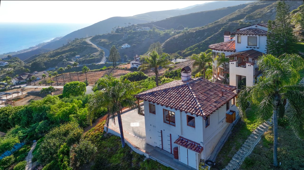 Gorgeous Hilltop Estate