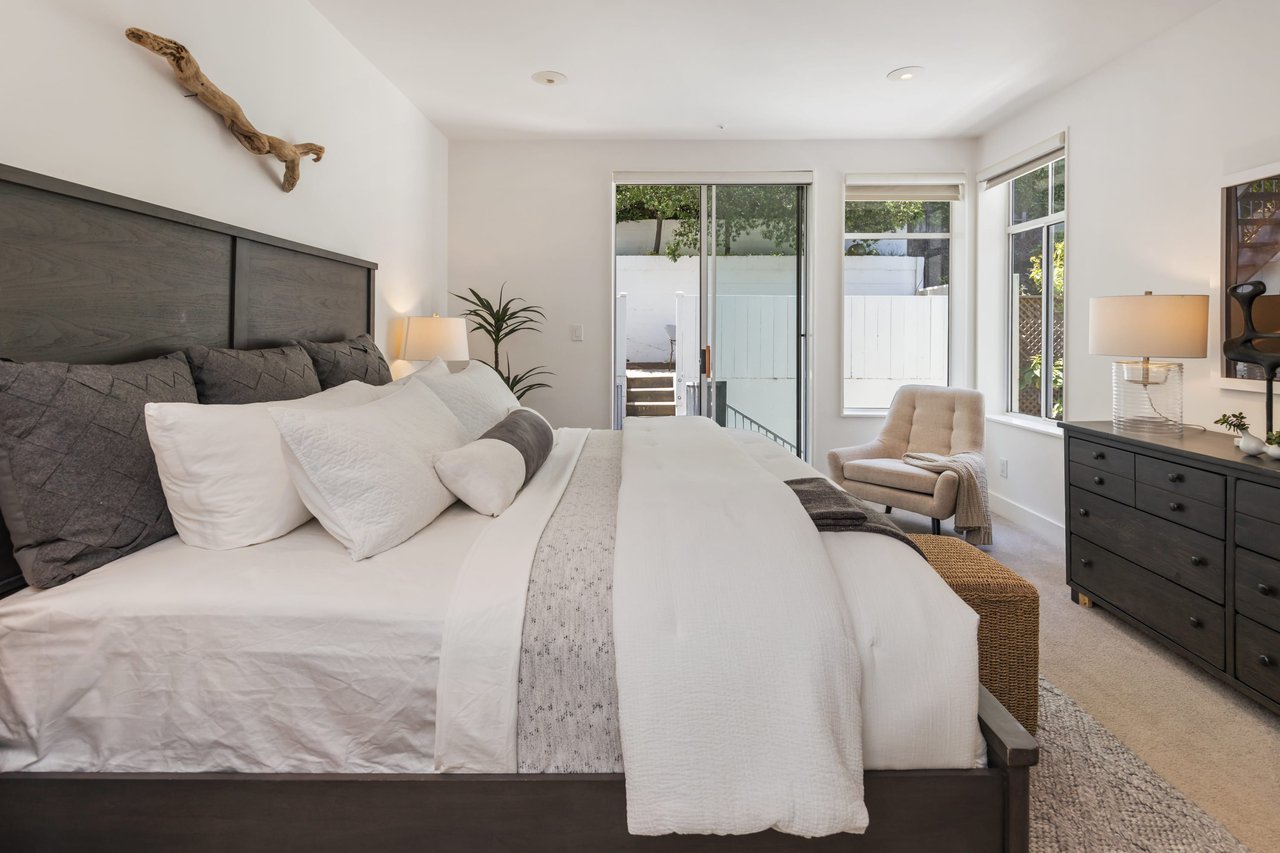 Generously Sized Condo Near Duboce Park