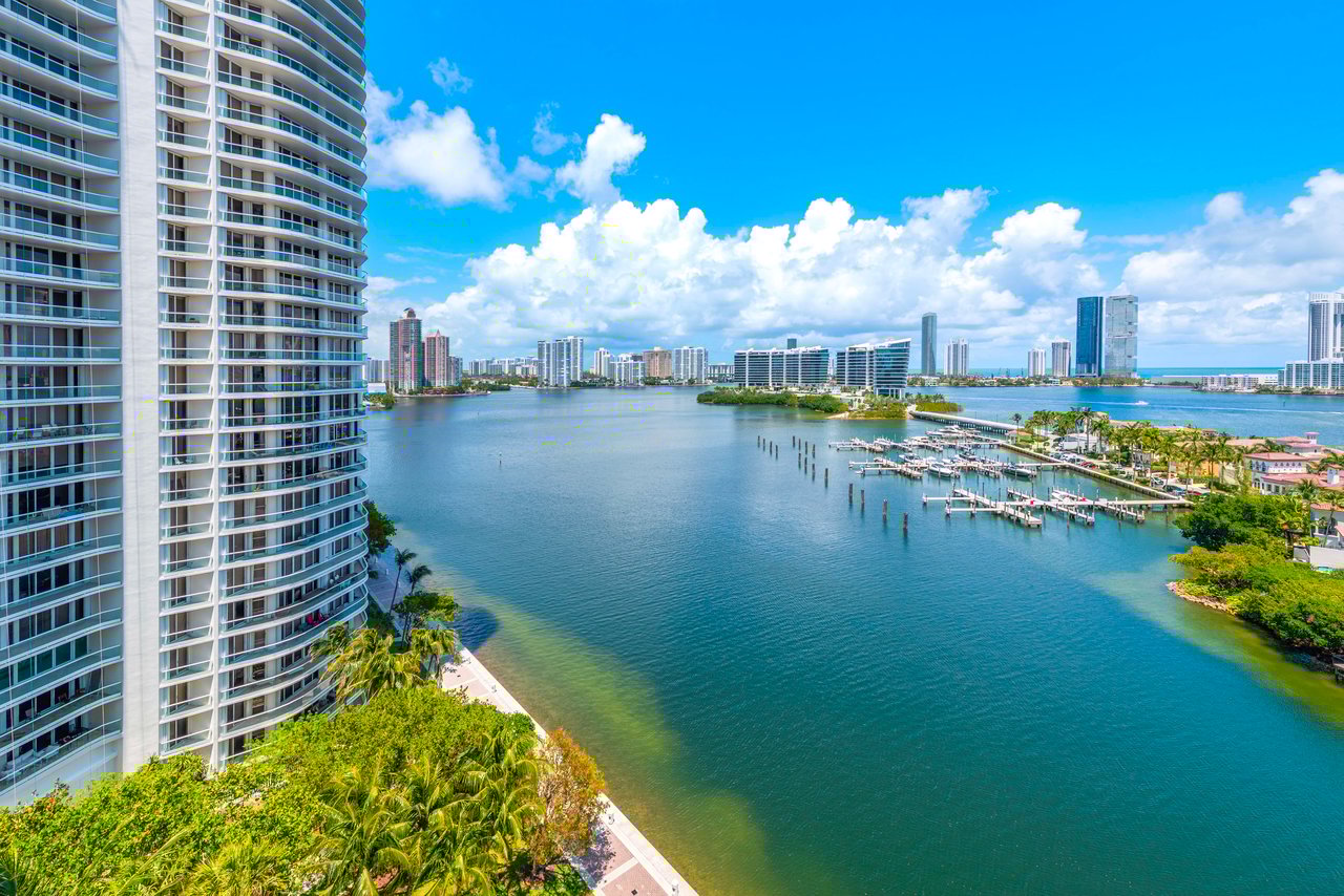 6000 Island Blvd # 1201